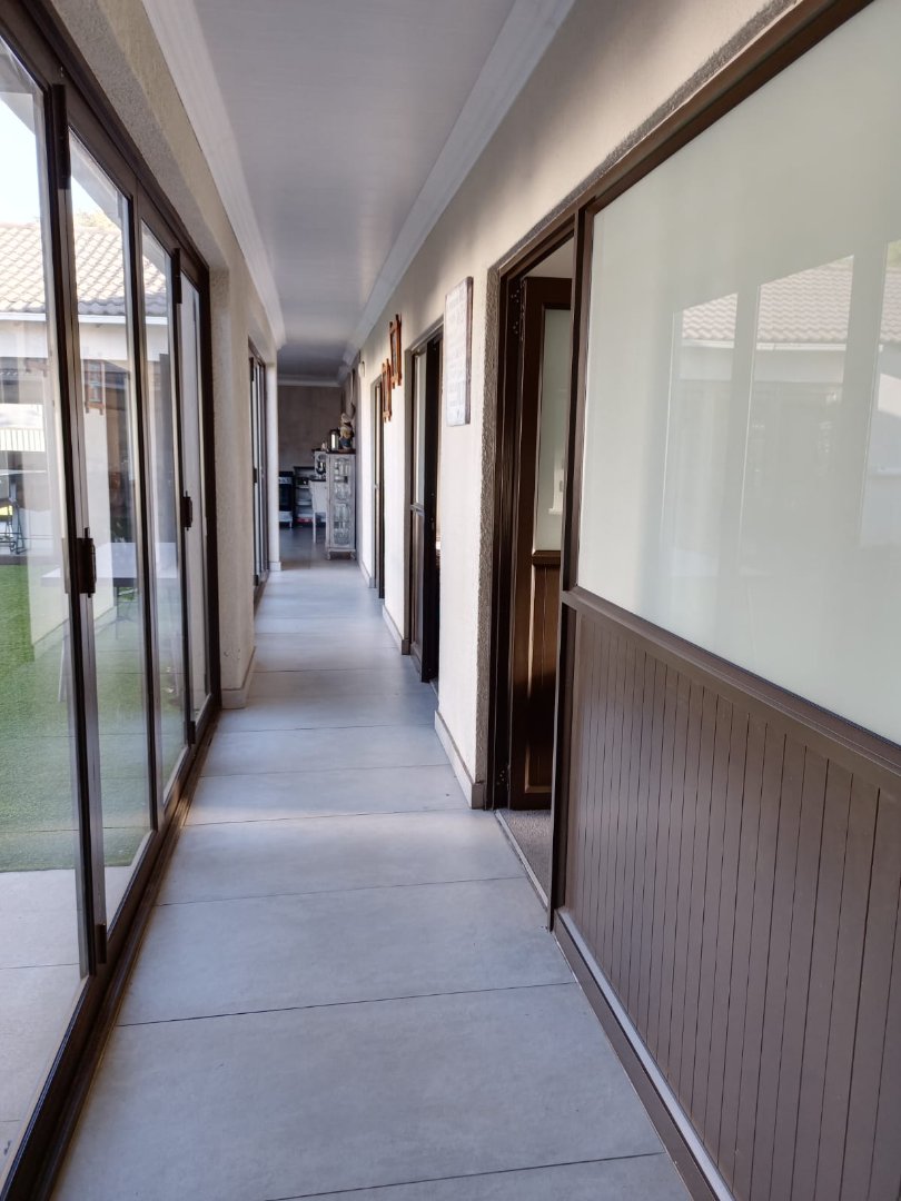 Commercial Property for Sale in Flamwood North West